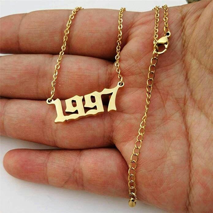 طوق تاريخ مطلي دهب