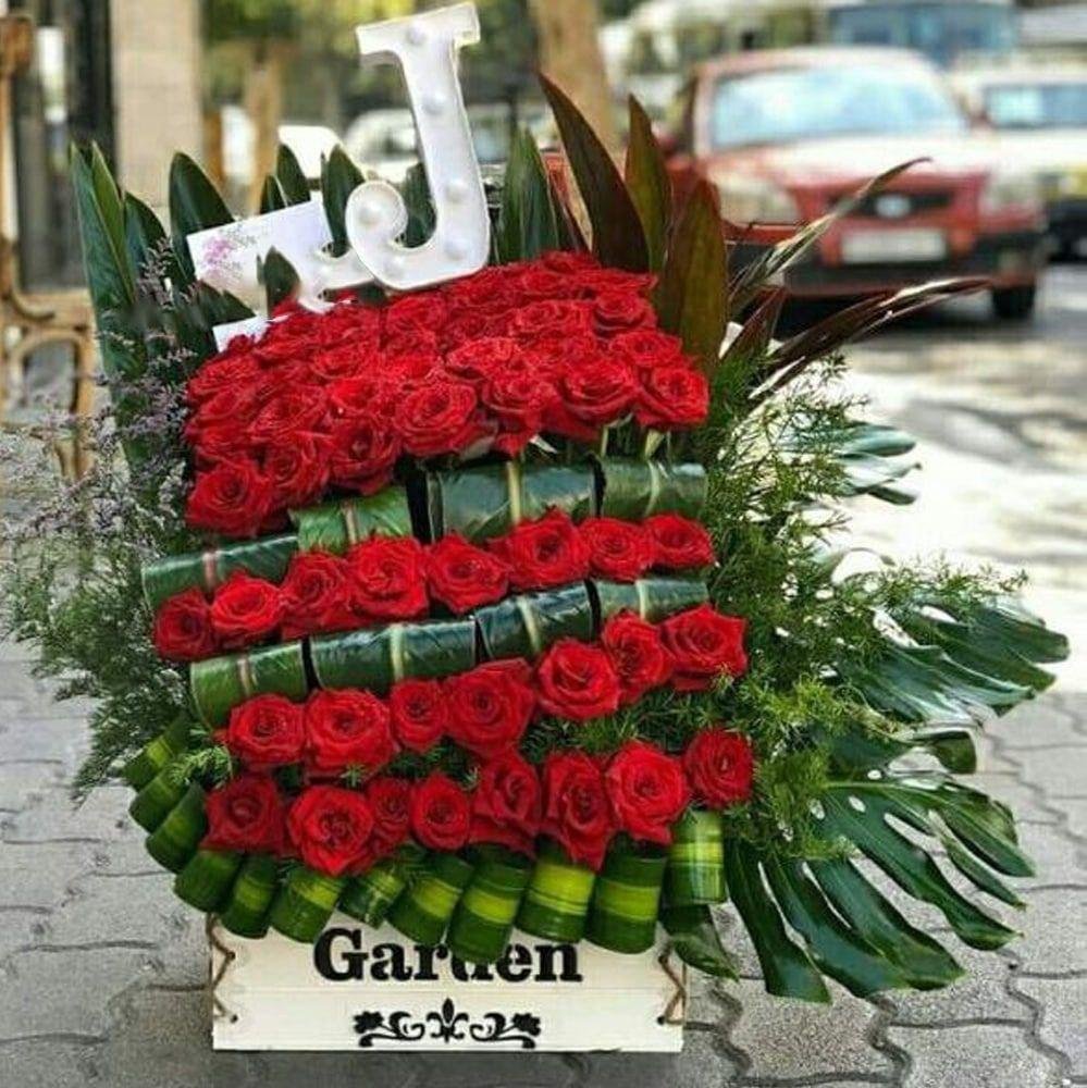 بوكس ورد مع حرف مضيئ