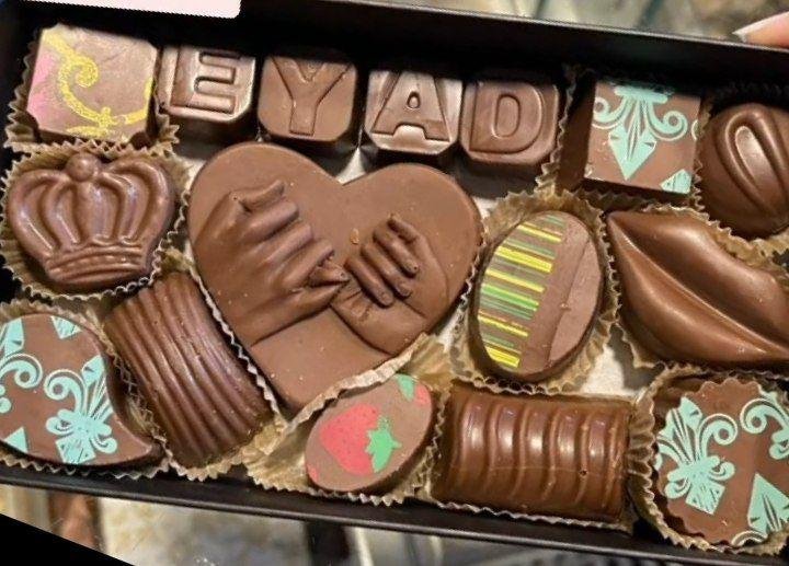 علبة شوكولا