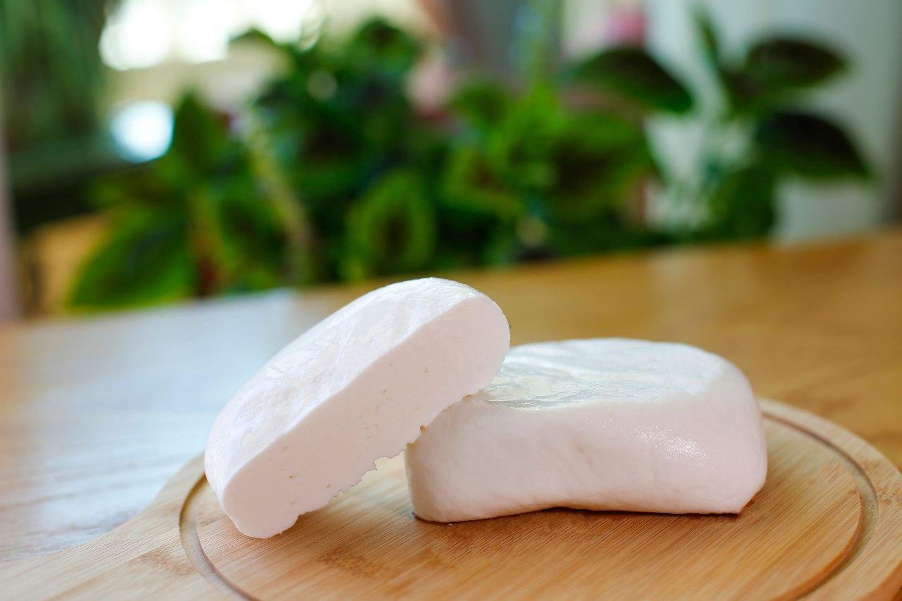 كيلو جبنة بيضاء عكاوي