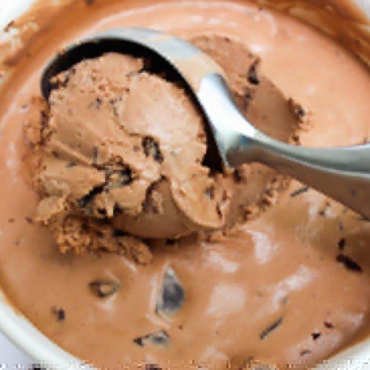 كيلو بوظة سنكرز