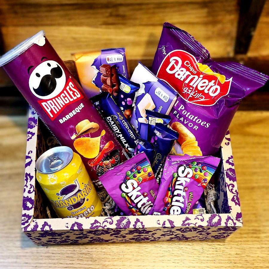 تنسيقة شوكولا و شيبسات لون 1purple