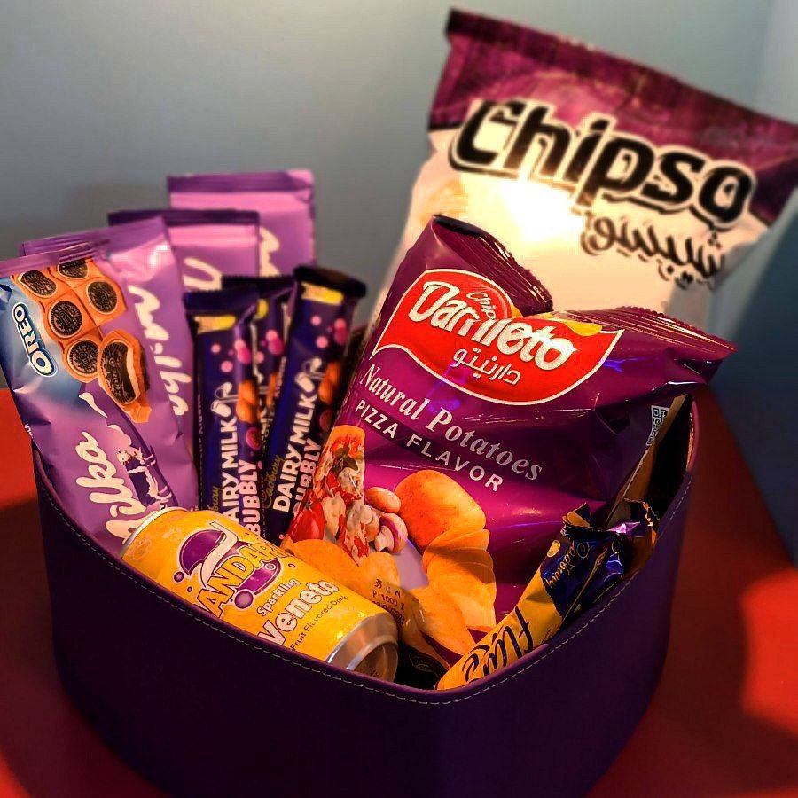 تنسيقة شوكولا و شيبسات لون 3 purple