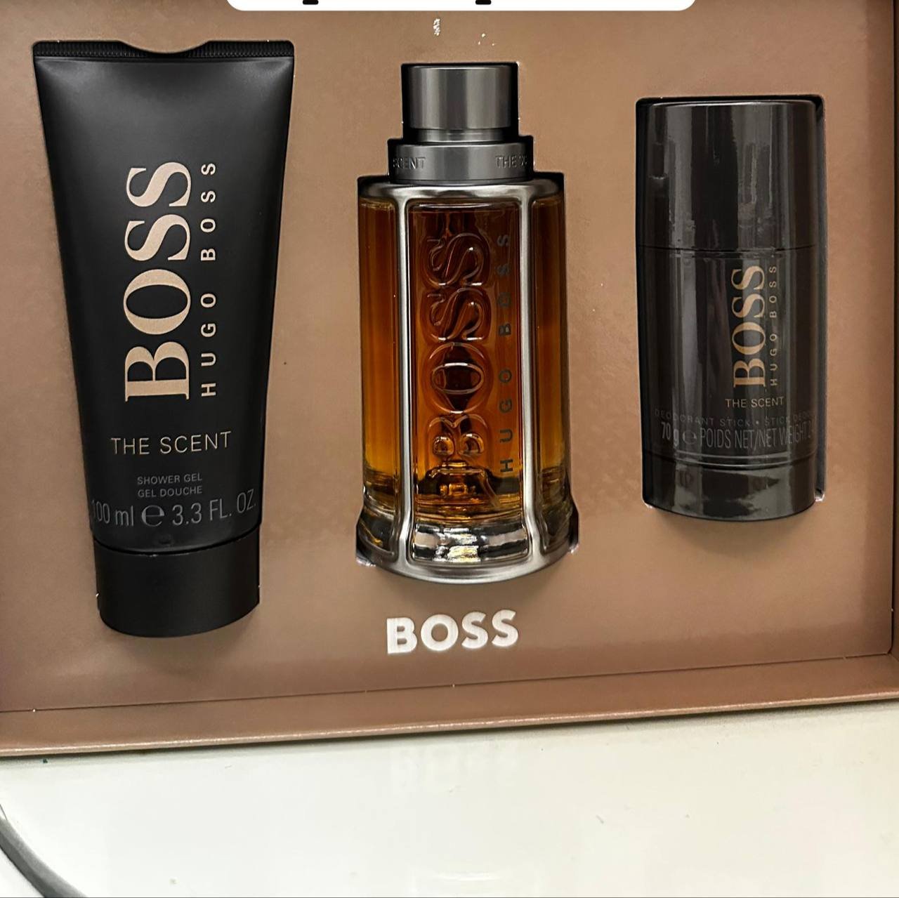Hugo Boss The scent كوفريه رجالي