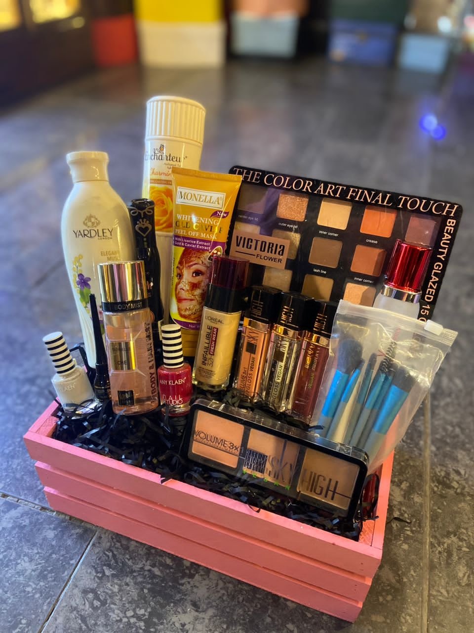 بوكس مكياج خشب