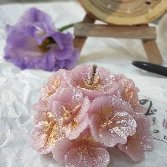 شمعة قرطاسية