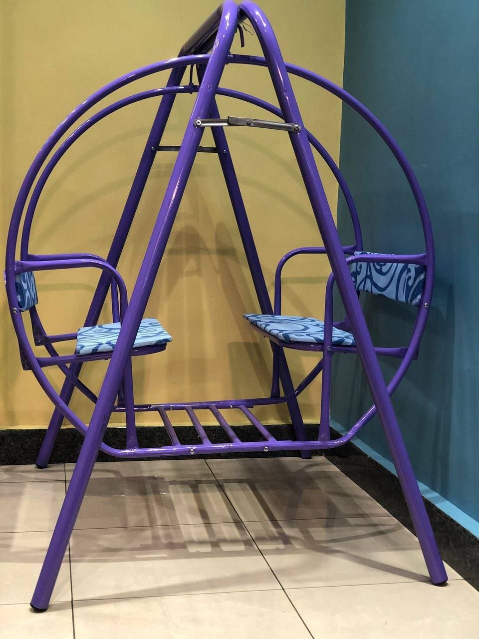 مرجوحة أرضية مزدوجة