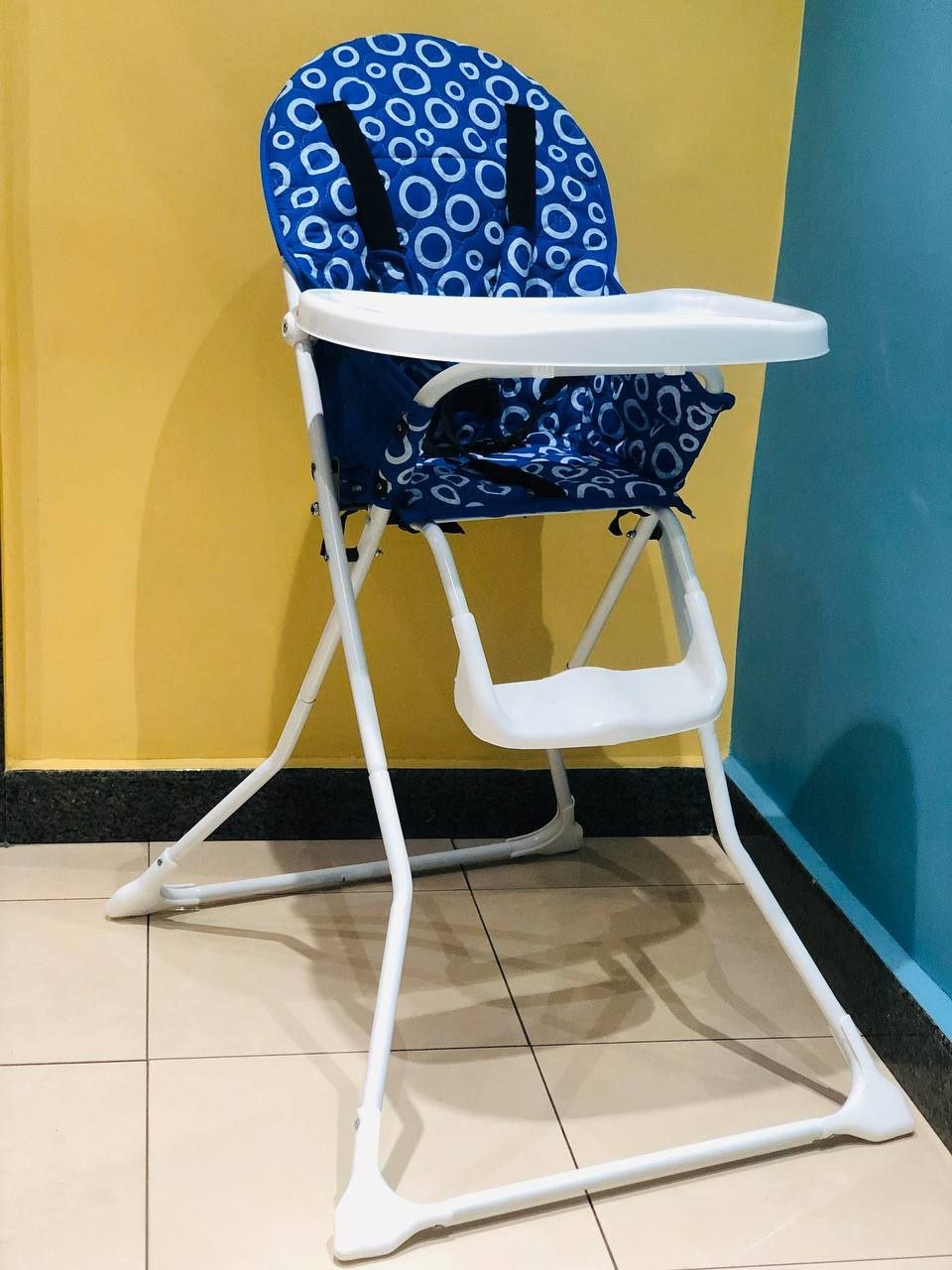 كرسي طعام ثابت