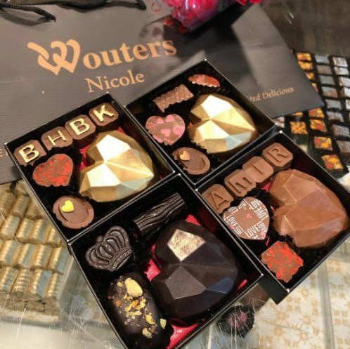 تنسيقة بوكس قلب شوكولا