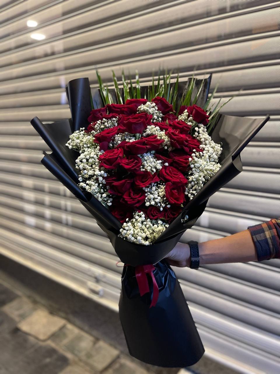 باقة جوري و جبسوفيل مدرجة