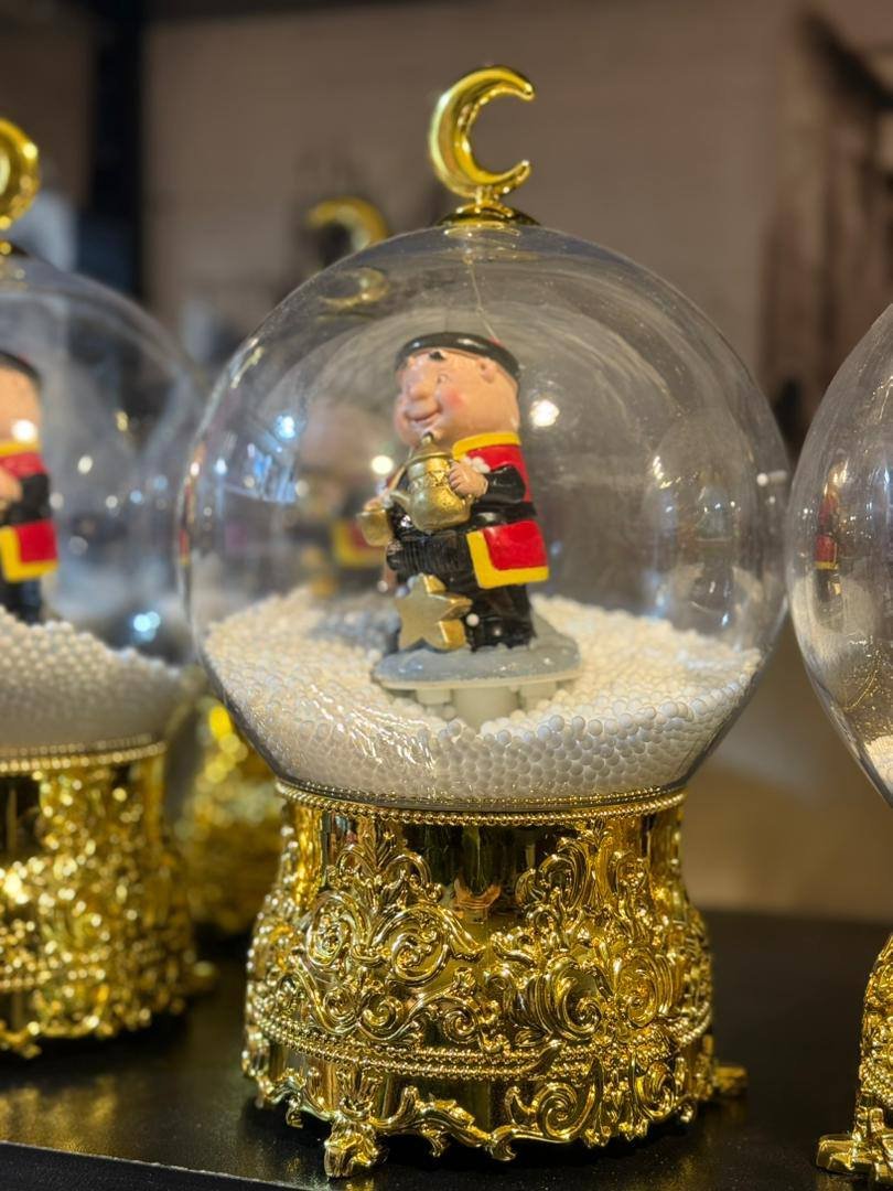 كرة ثلج شخصية فنانيس 1