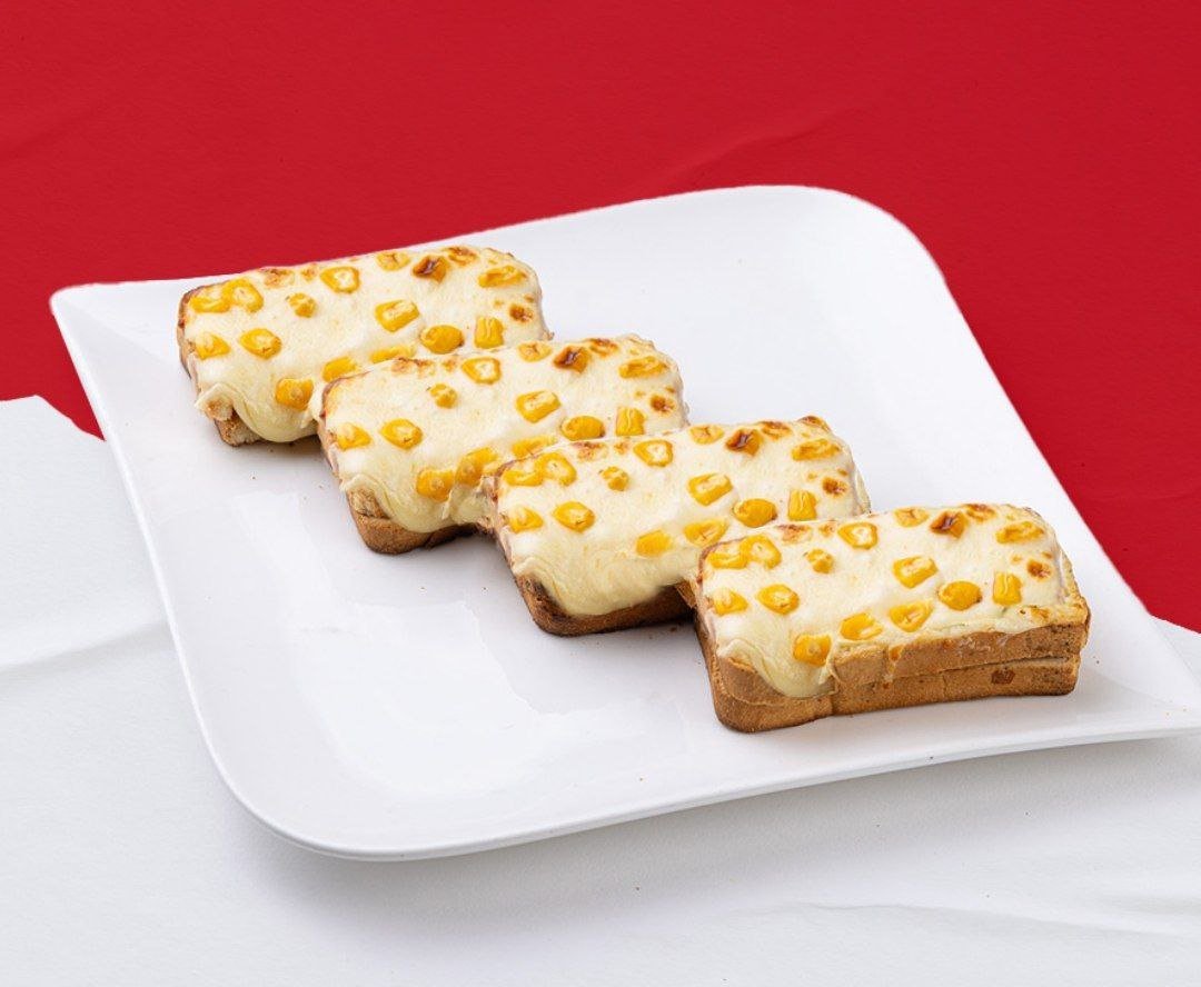 خبز ثوم بالذرة 4 قطع