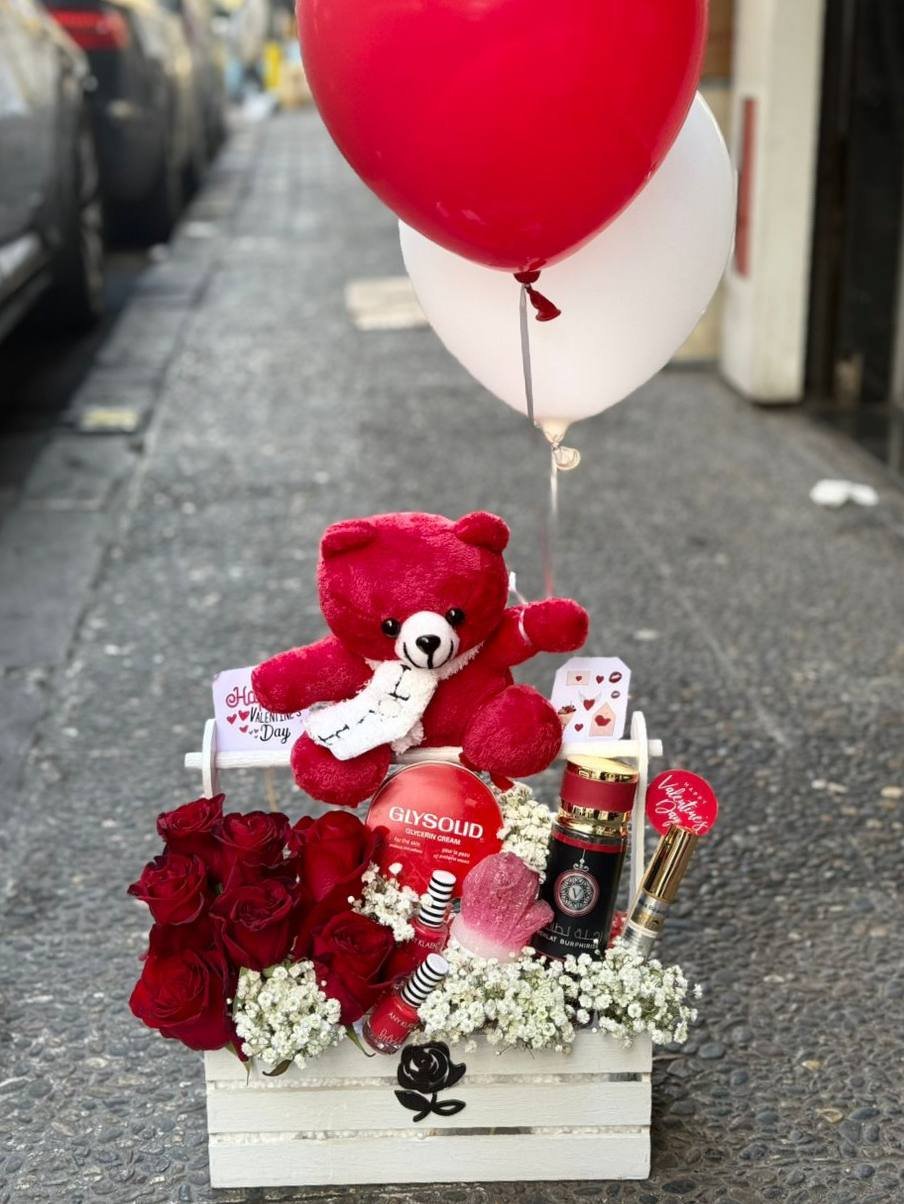 تنسيقة مكياج ورد دبدوب احمر