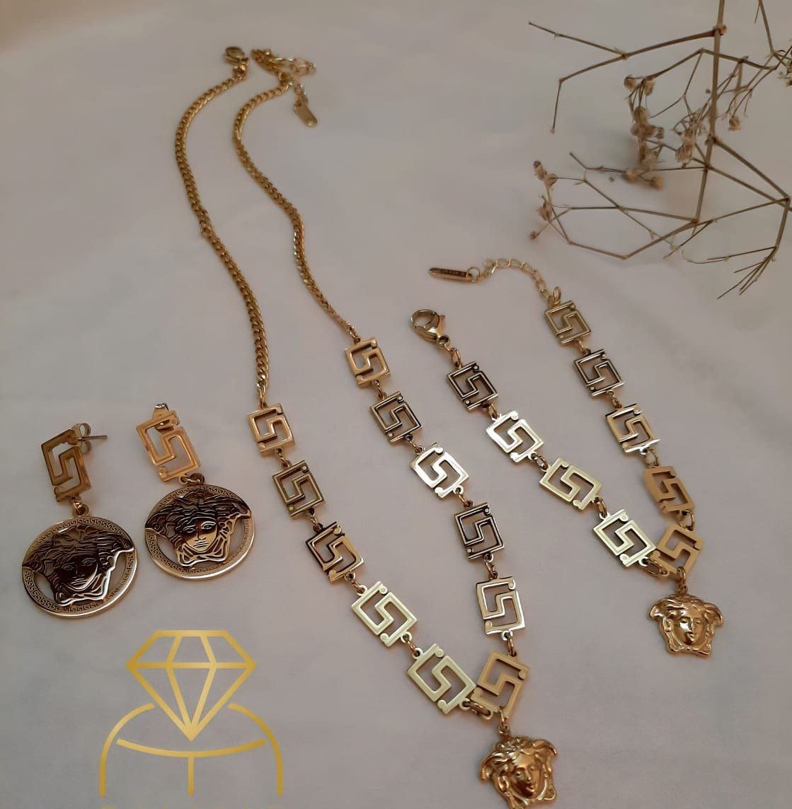 طقم طوق و بلاك و حلق